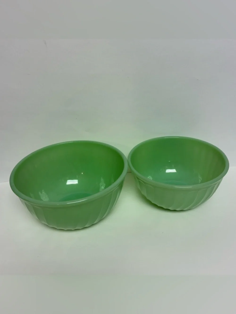 Vintage Green Swirl UNMARKED Nesting Mixing Bowl Set of 2